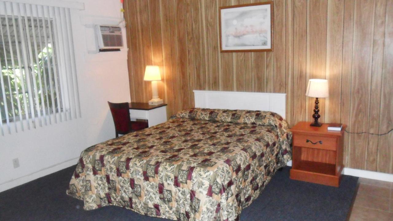 Skylit Motel Clearwater Luaran gambar